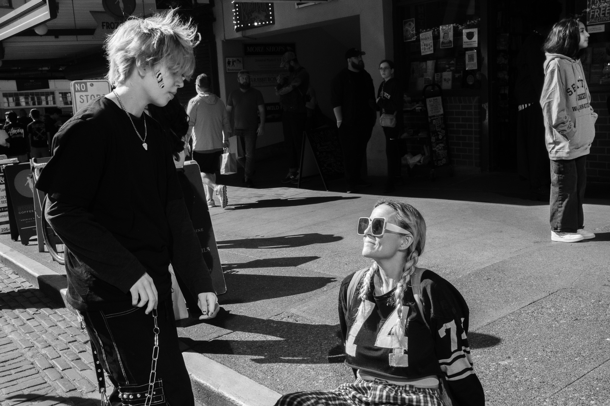 Street Style Contrast