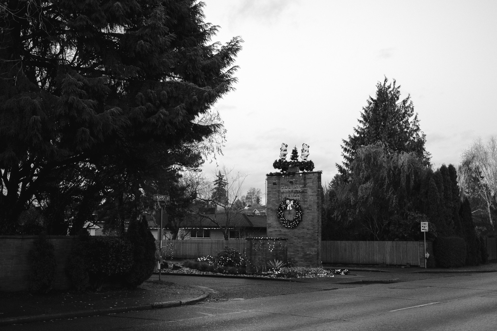 BRICKWOOD Street Corner Scene