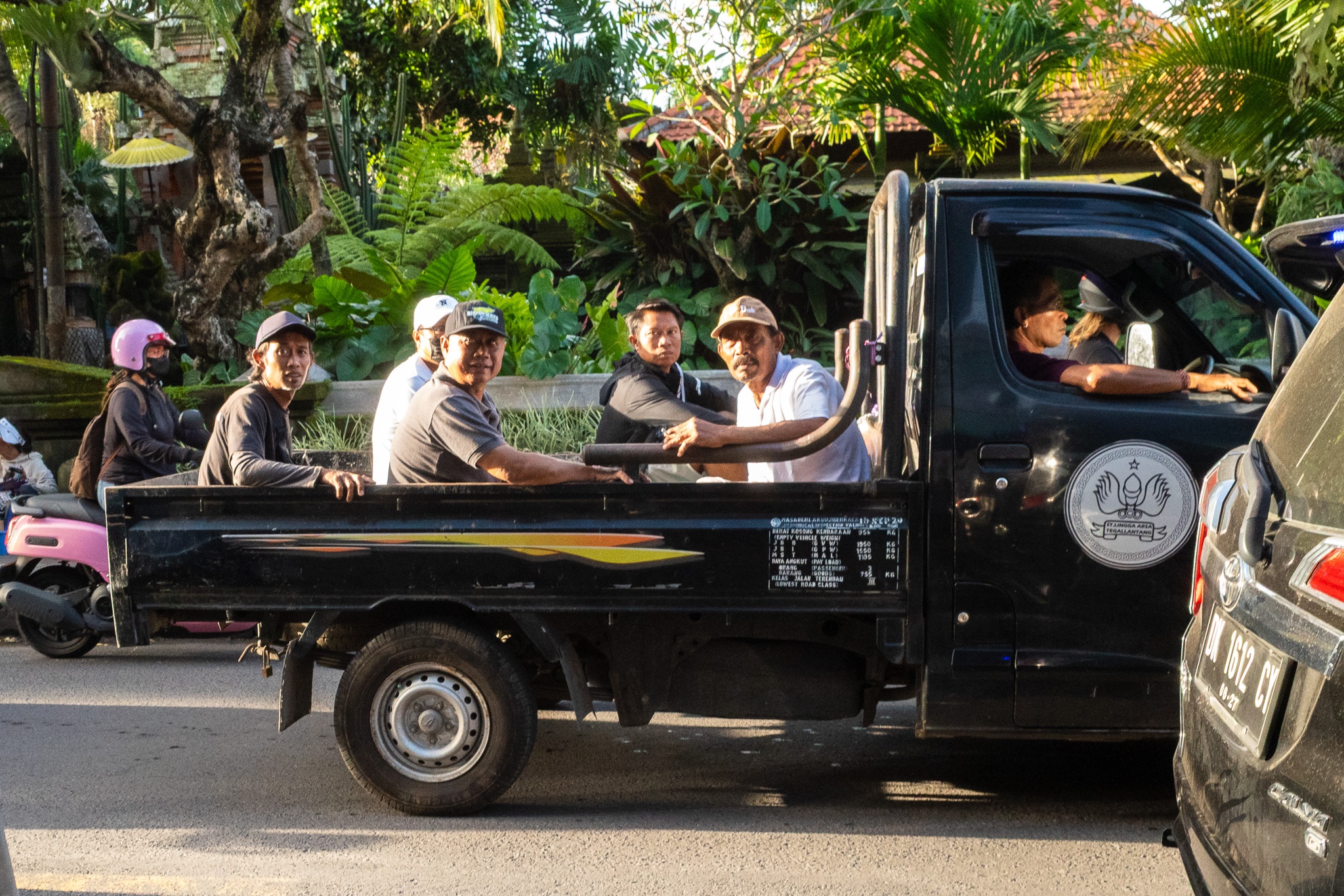 Tropical Truck Conversations